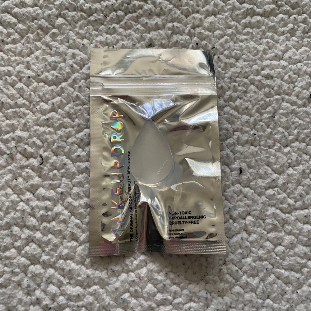 Makeup Drop